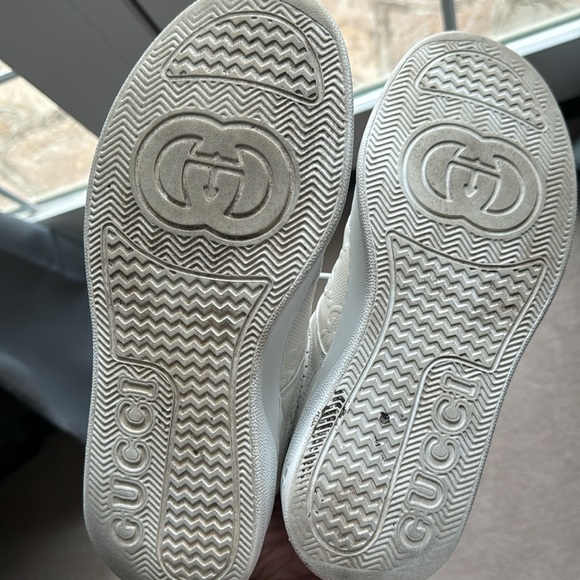 Gucci chunky b sneaker comes with box size 40 9.5 women’s - Picture 6 of 9